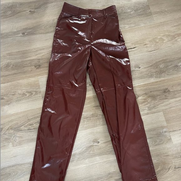 Aritzia Wilfred Glossy Faux Leather Funk Pant in Rustique Size 2 - Picture 2 of 4